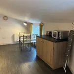 Апартаменты Unique, Large 2 Bedroom Flat Карлайл