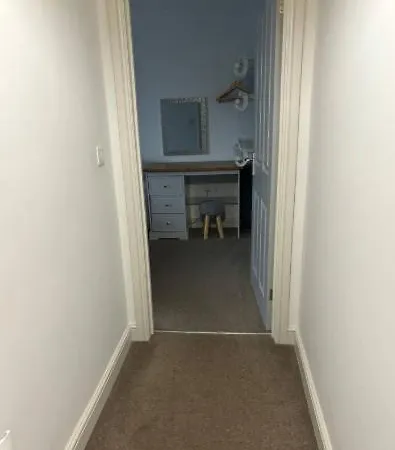 Unique, Large 2 Bedroom Flat * 칼라일