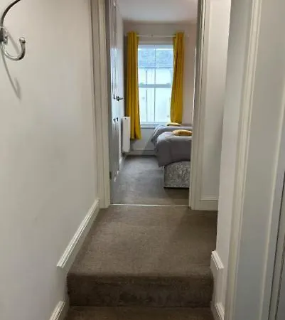 아파트 Unique, Large 2 Bedroom Flat 칼라일